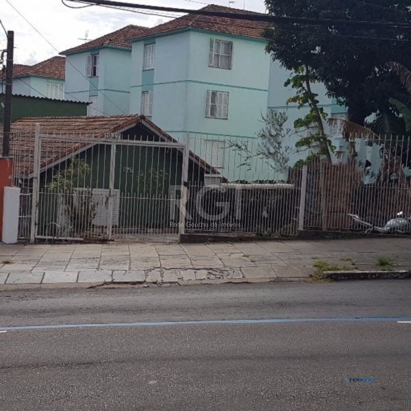 Casa 4 quartos à venda, 164m², Cavalhada - Porto Alegre
