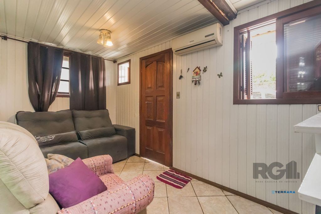 Casa de 4 dormitórios, no bairro Vila Jardim