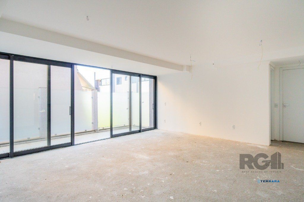 Apartamento Garden de 136,66m² com 3 dormitórios e 2 vagas no bairro Nonoai!
