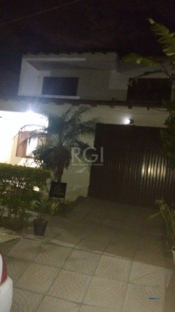 Casa Condominio para Venda - 170m², 3 dormitórios, sendo 1 suites, 2 vagas - Vila Nova