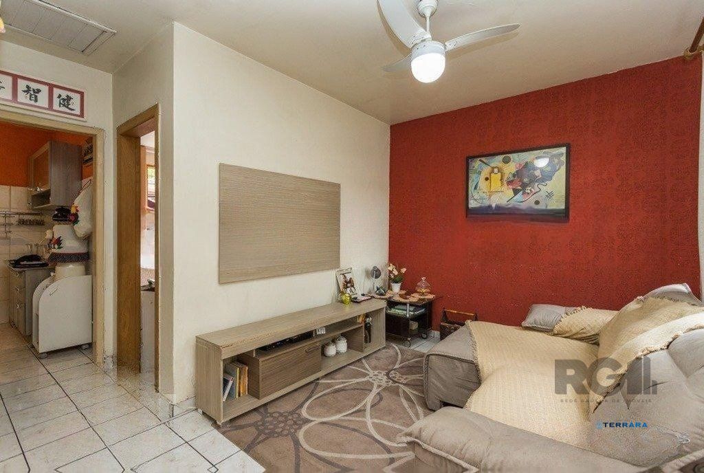 Casa de 2 dormitórios no bairro Jardim Sabará