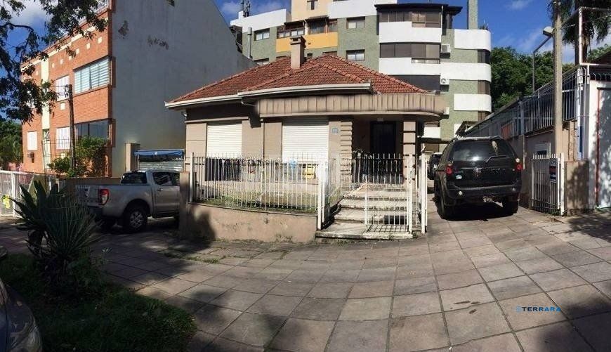 Casa comercial e residencial no bairro Petrópolis