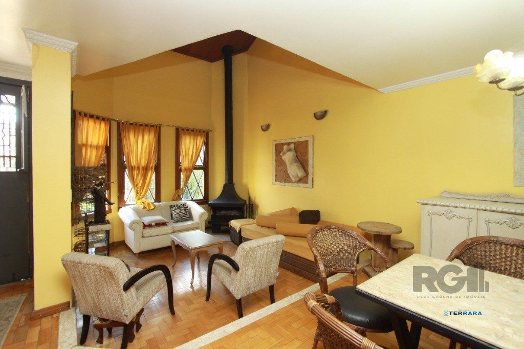 Casa 3 quartos à venda, 200m², Jardim Itu - Porto Alegre