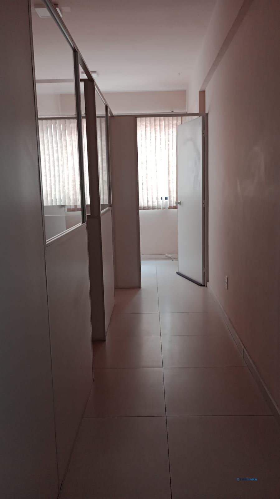 Sala Comercial, 1 sala, à venda, 30 m², Teresópolis - Porto Alegre — foto 2