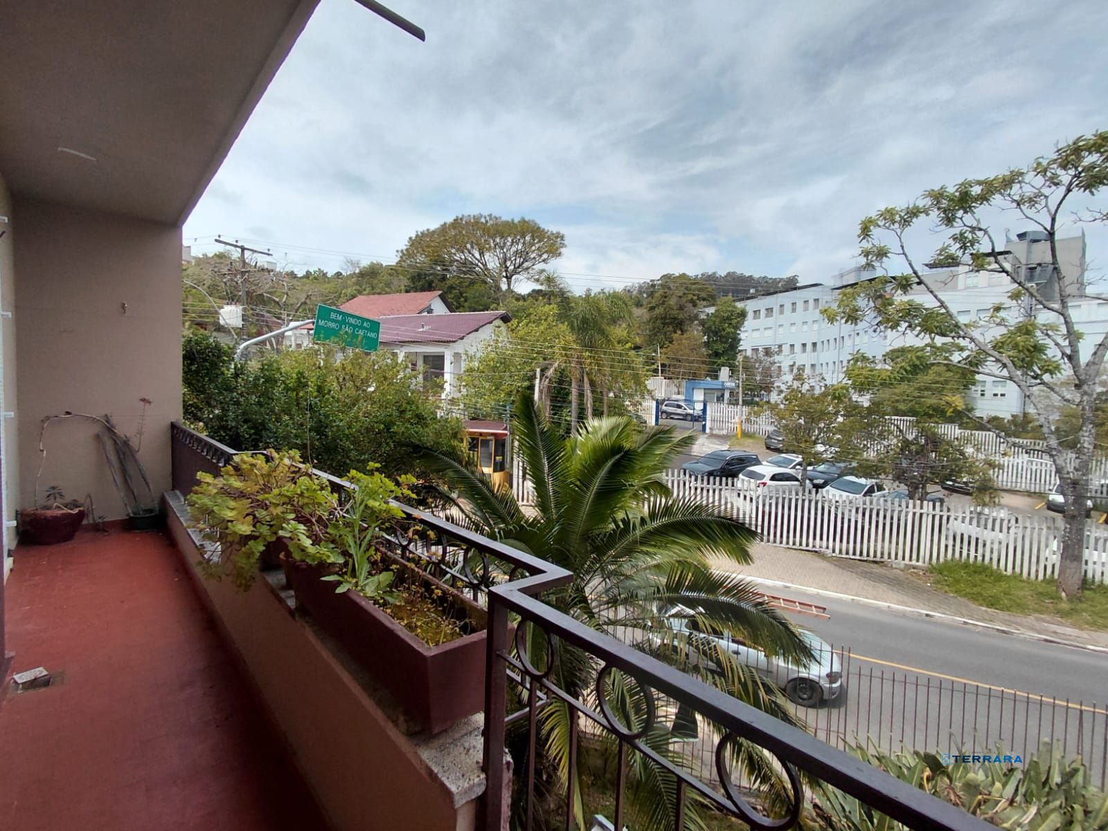 Apartamento de 02 dormitorios a venda no Bairro Teresopolis-Porto Alegre.