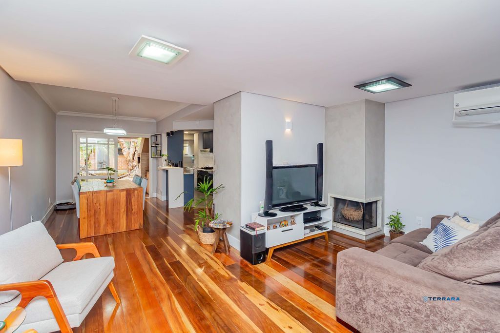 Casa de 3 dormitórios à venda no Bairro Serraria - Porto Alegre