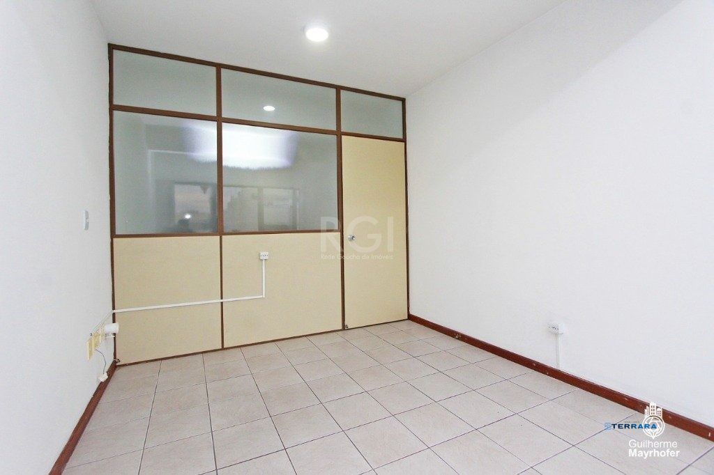 Sala Comercial, à venda, 36 m², Passo da Areia - Porto Alegre — foto 2