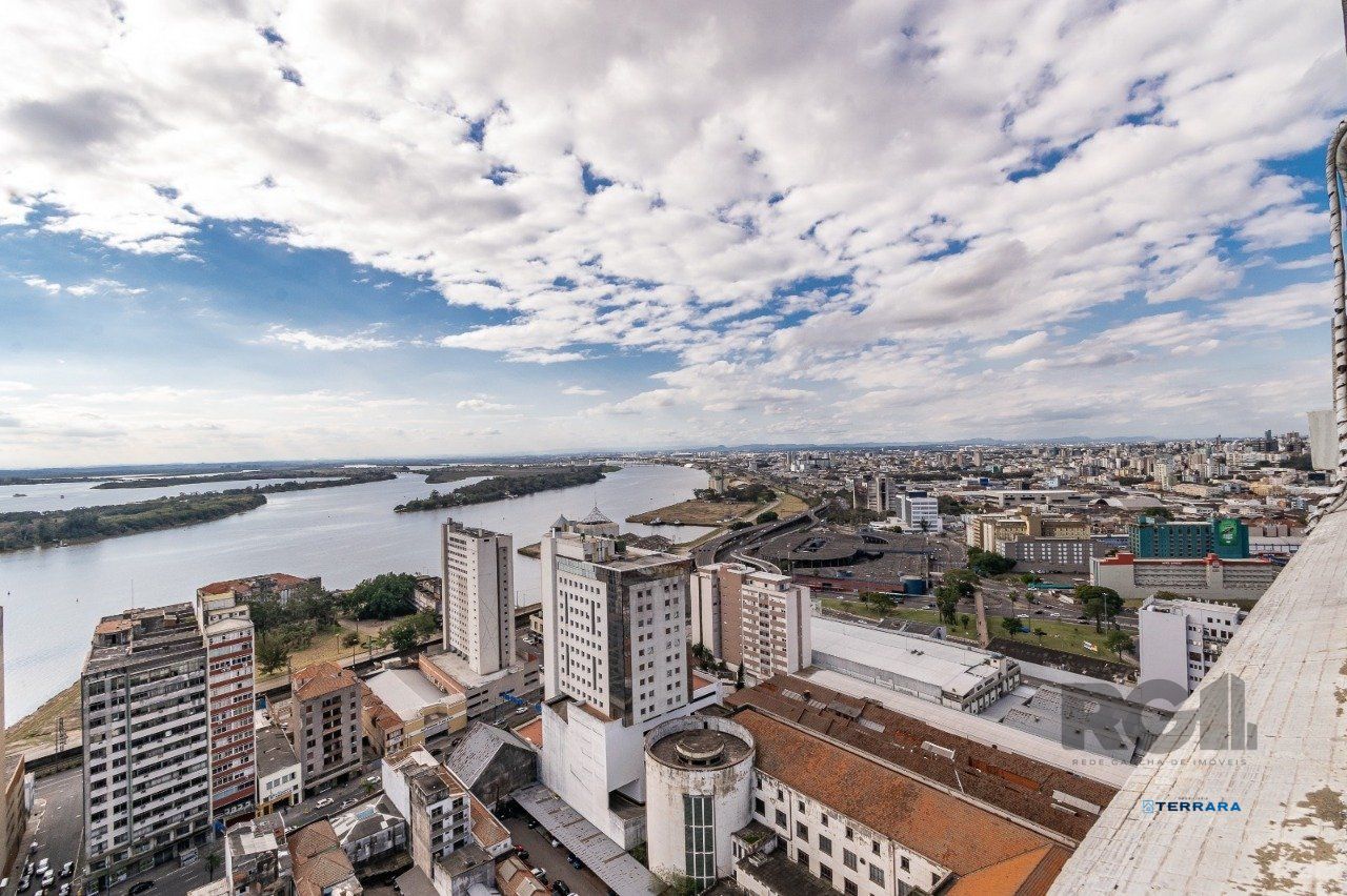 Sala Comercial à venda, 82m², Centro Histórico - Porto Alegre