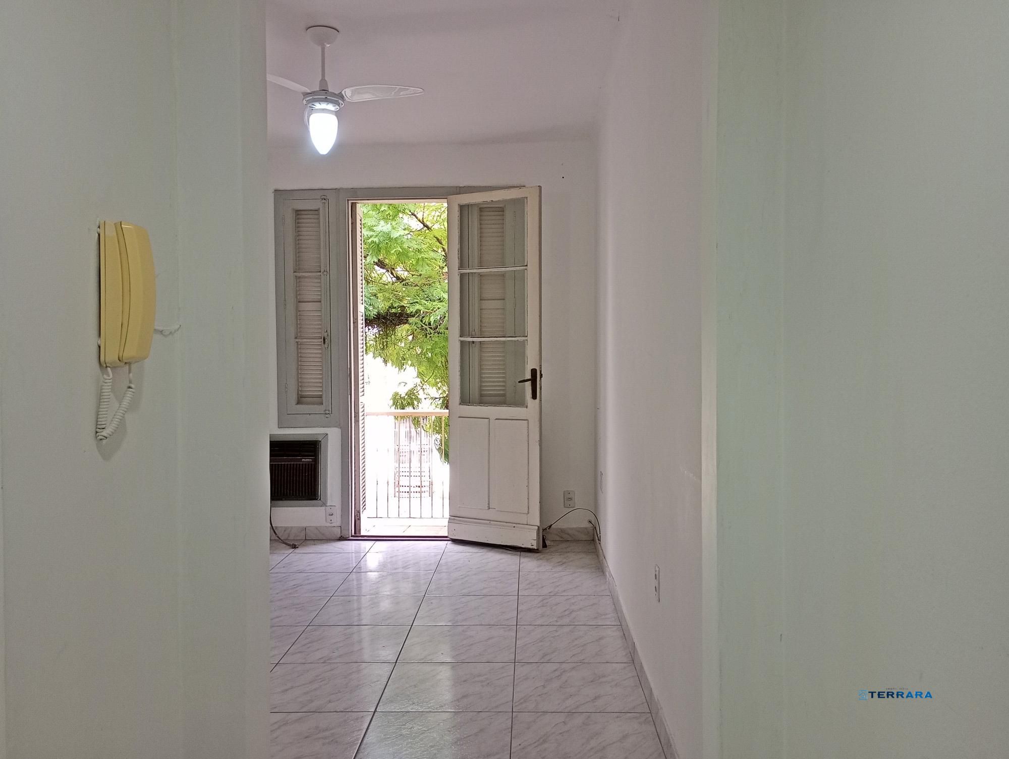 Apartamento, 3 quartos, à venda, 74 m², Floresta - Porto Alegre — foto 2