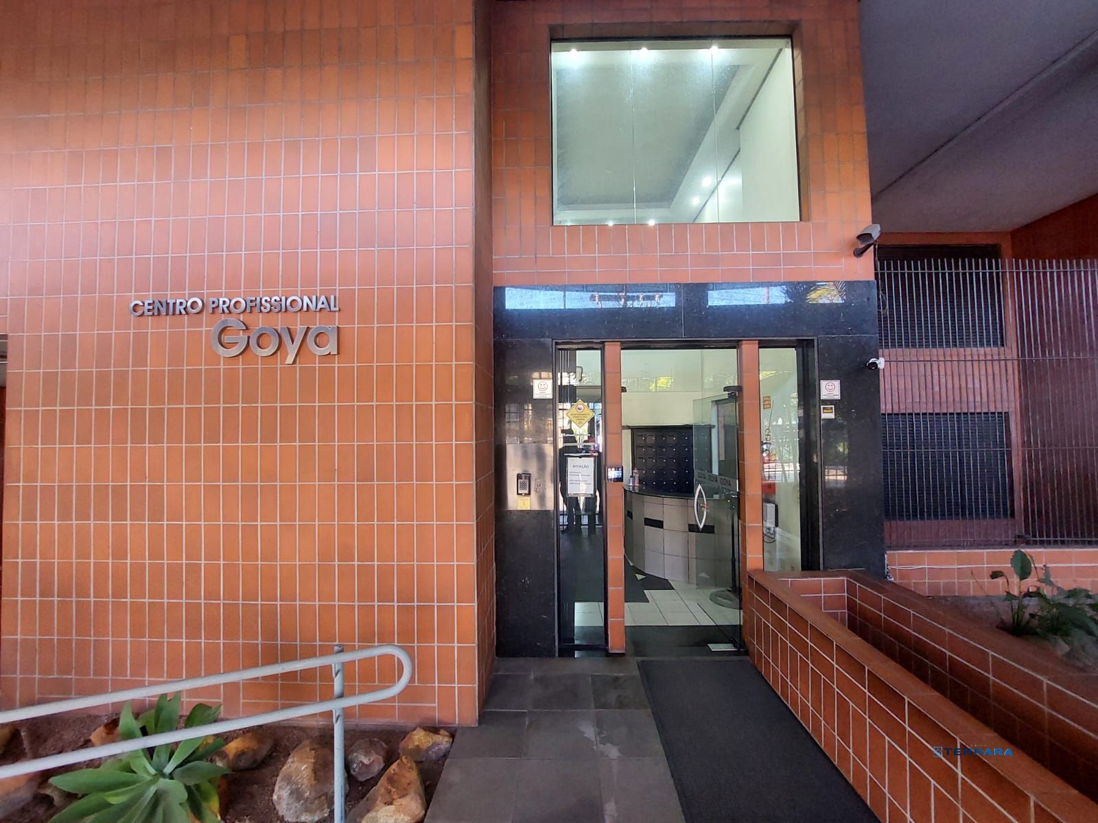 Sala Comercial, 1 sala, à venda, 61 m², Petrópolis - Porto Alegre — foto 2
