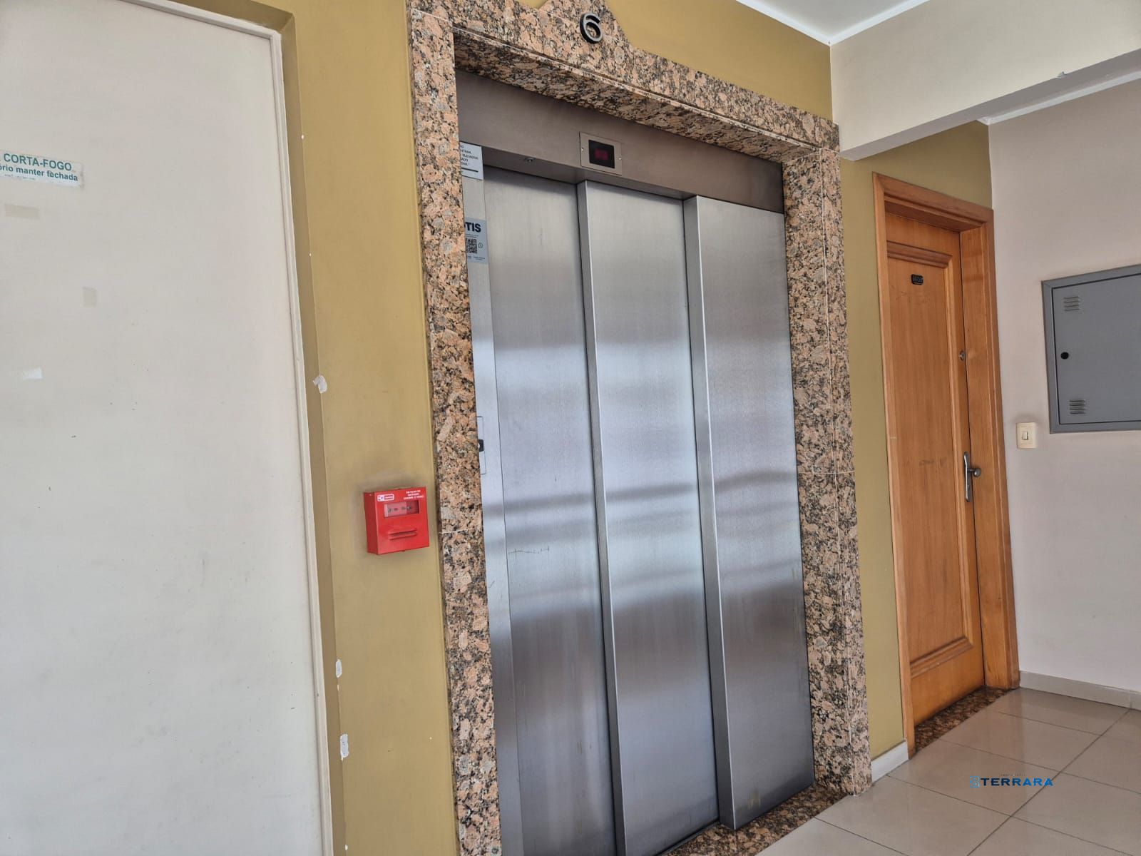 Sala Comercial, 1 sala, à venda, 30 m², Menino Deus - Porto Alegre — foto 3