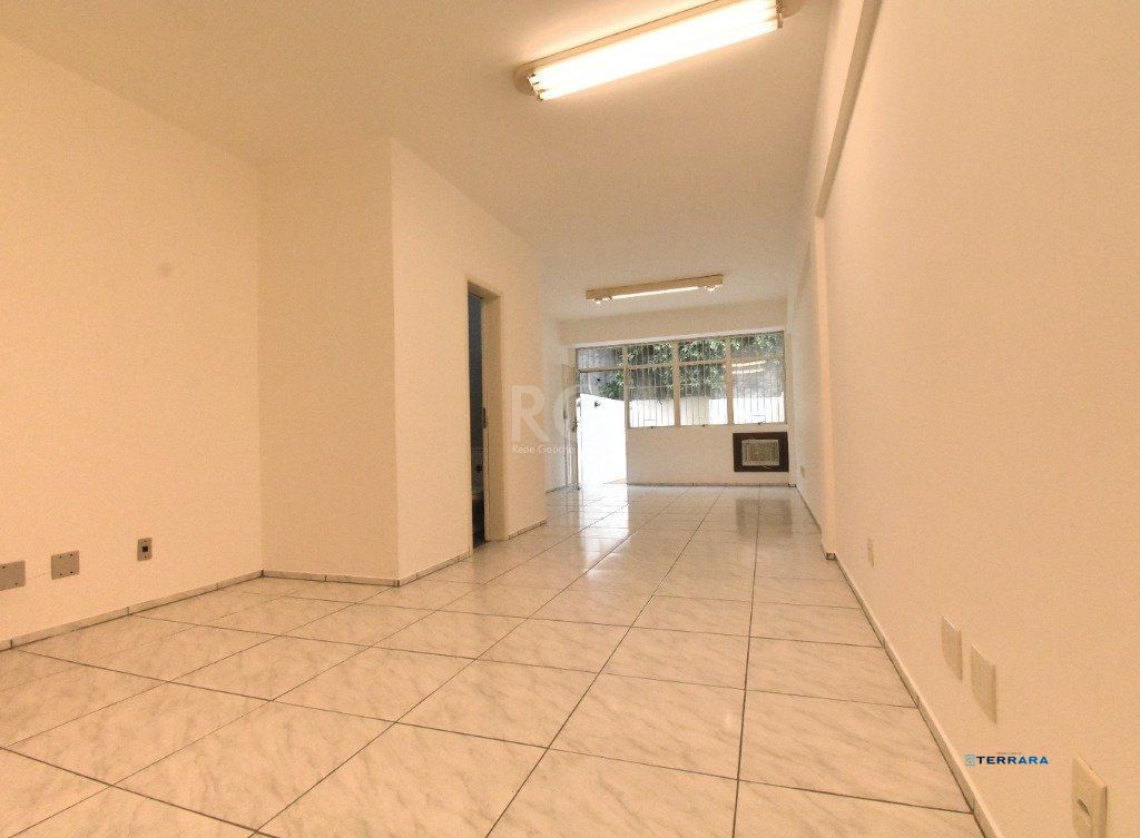 Sala Comercial, à venda, 38 m², Bela Vista - Porto Alegre — foto 2