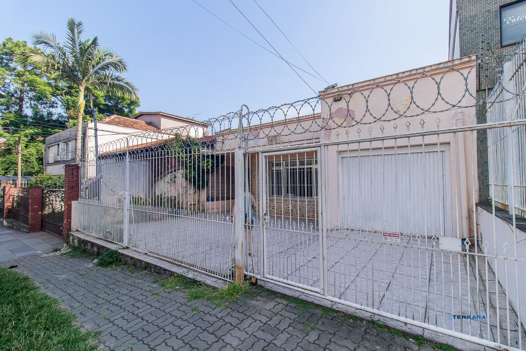 Casa 4 dormitórios - 1 vaga - 330m² Menino Deus