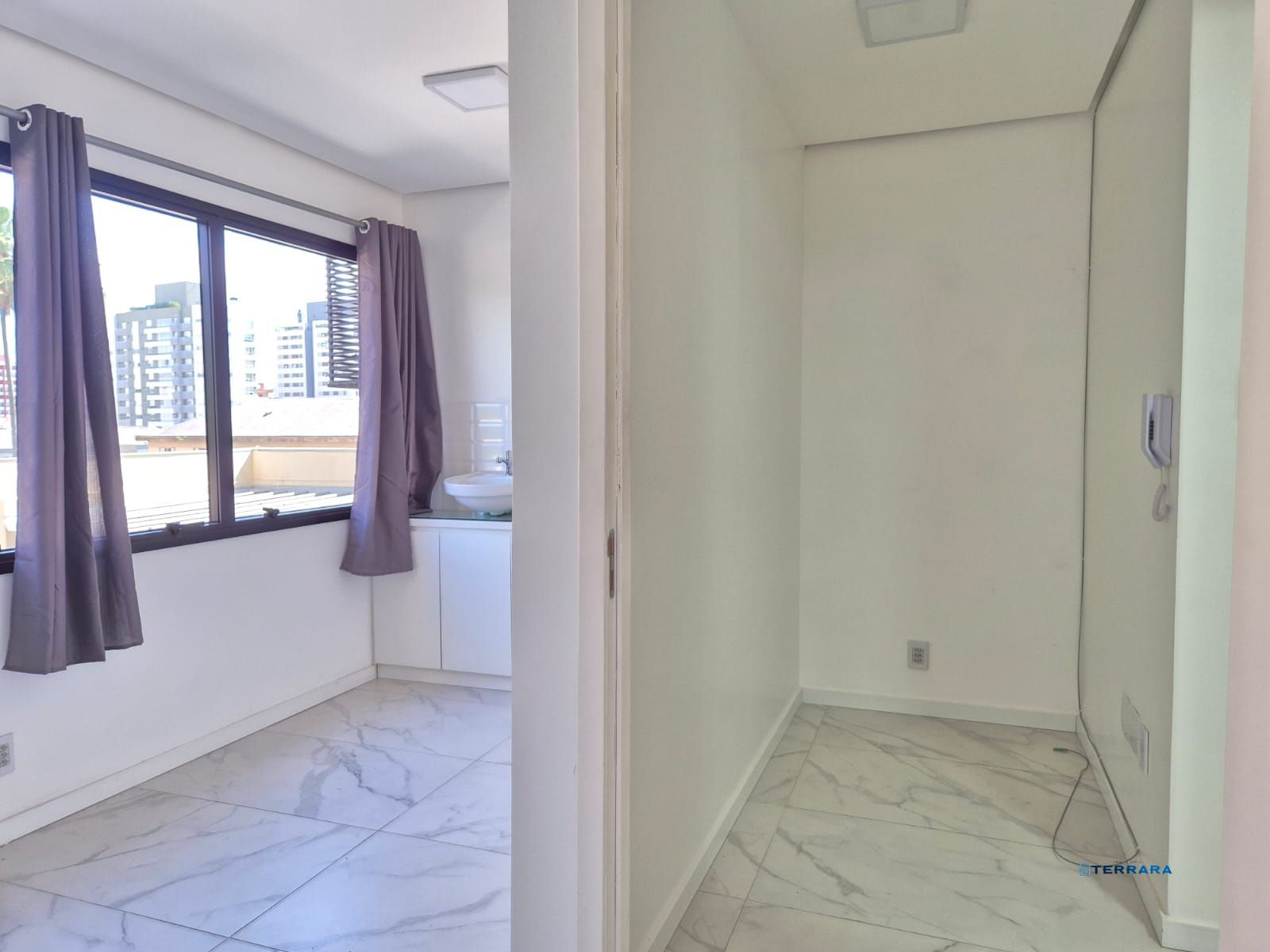 Sala Comercial, 1 sala, à venda, 25 m², Menino Deus - Porto Alegre — foto 4