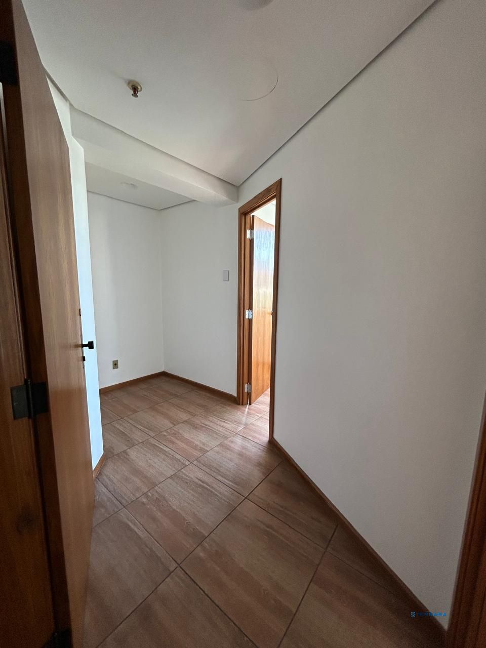 Conjunto Comercial, 1 sala, à venda, 28 m², Menino Deus - Porto Alegre — foto 3