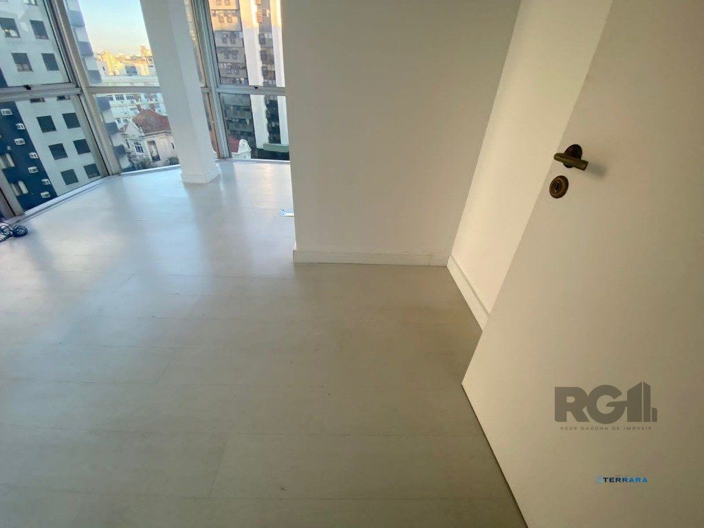 Sala Comercial, à venda, 48 m², Moinhos de Vento - Porto Alegre — foto 2
