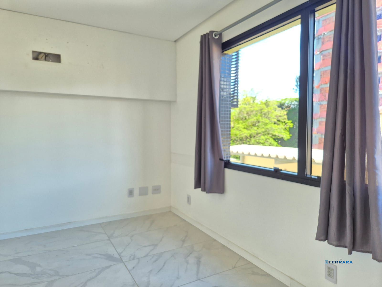Sala Comercial, 1 sala, à venda, 25 m², Menino Deus - Porto Alegre — foto 3