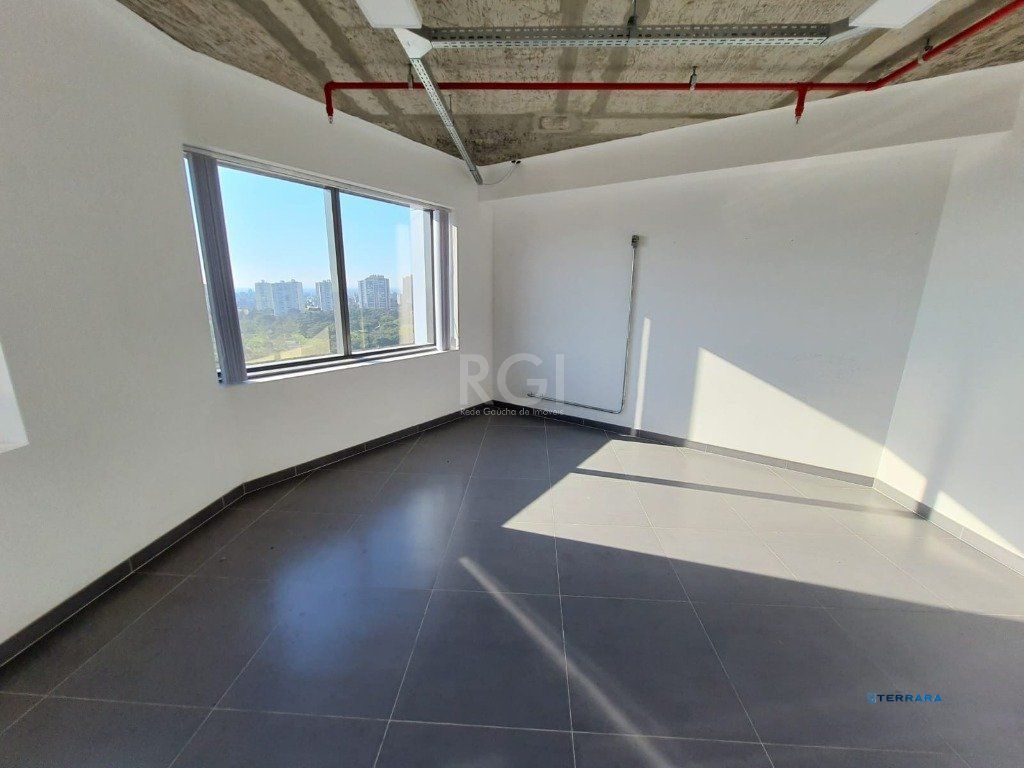 Sala Comercial no Condomínio Hom Nilo Apto 908, à venda, 43 m², Chácara das Pedras - Porto Alegre — foto 2