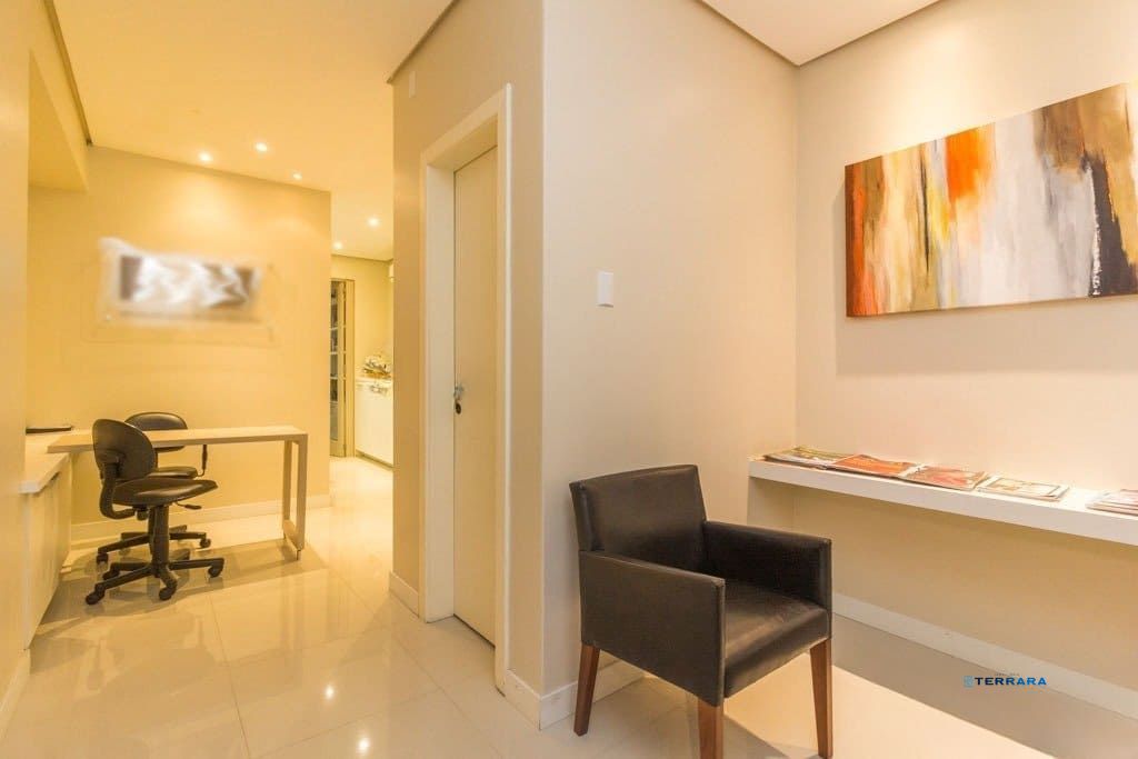 Sala/Conjunto à venda em Petrópolis, Porto Alegre.