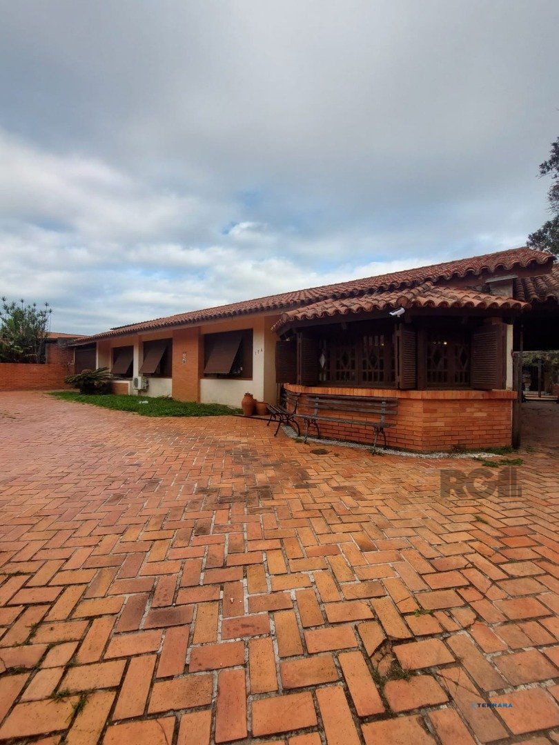 Casa 5 quartos à venda, 600m², Vila Assunção - Porto Alegre