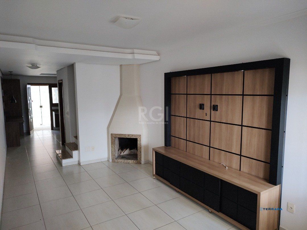 Casa para Venda - 84.2m², 3 dormitórios, sendo 3 suites, 1 vaga - Hípica