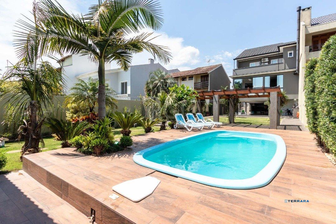 Casa para Venda - 420m², 3 dormitórios, sendo 3 suites, 8 vagas - Ipanema