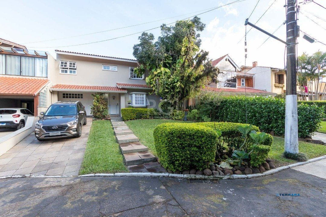 Casa Condominio para Venda - 300m², 4 dormitórios, sendo 2 suites, 2 vagas - Ipanema