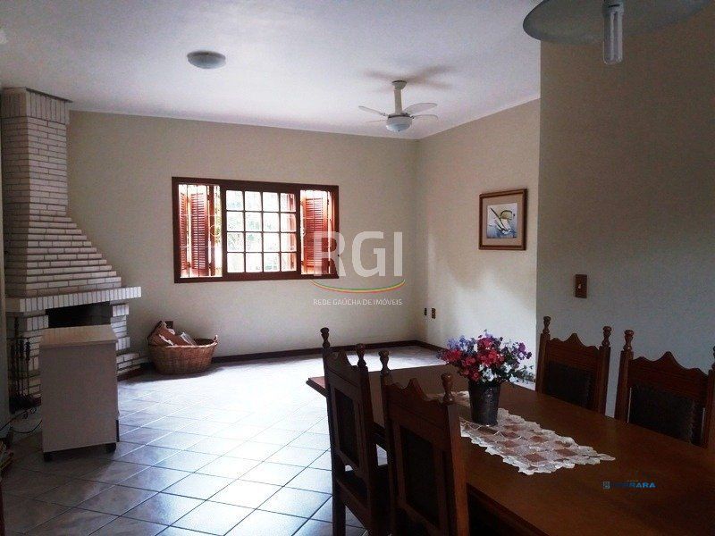Casa para Venda - 250m², 5 dormitórios, sendo 3 suites, 2 vagas - Ipanema