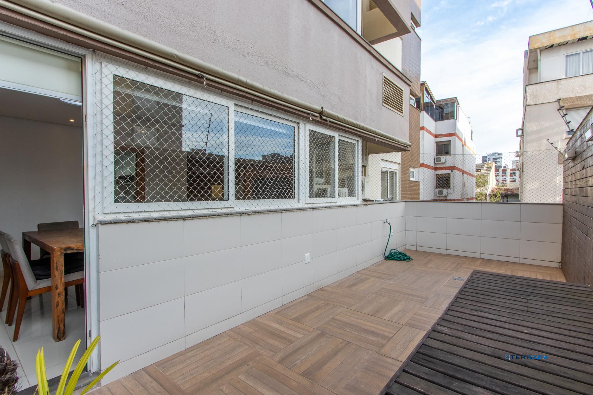 Apartamento garden, 3 quartos, mobiliado no Menino Deus em Porto Alegre.