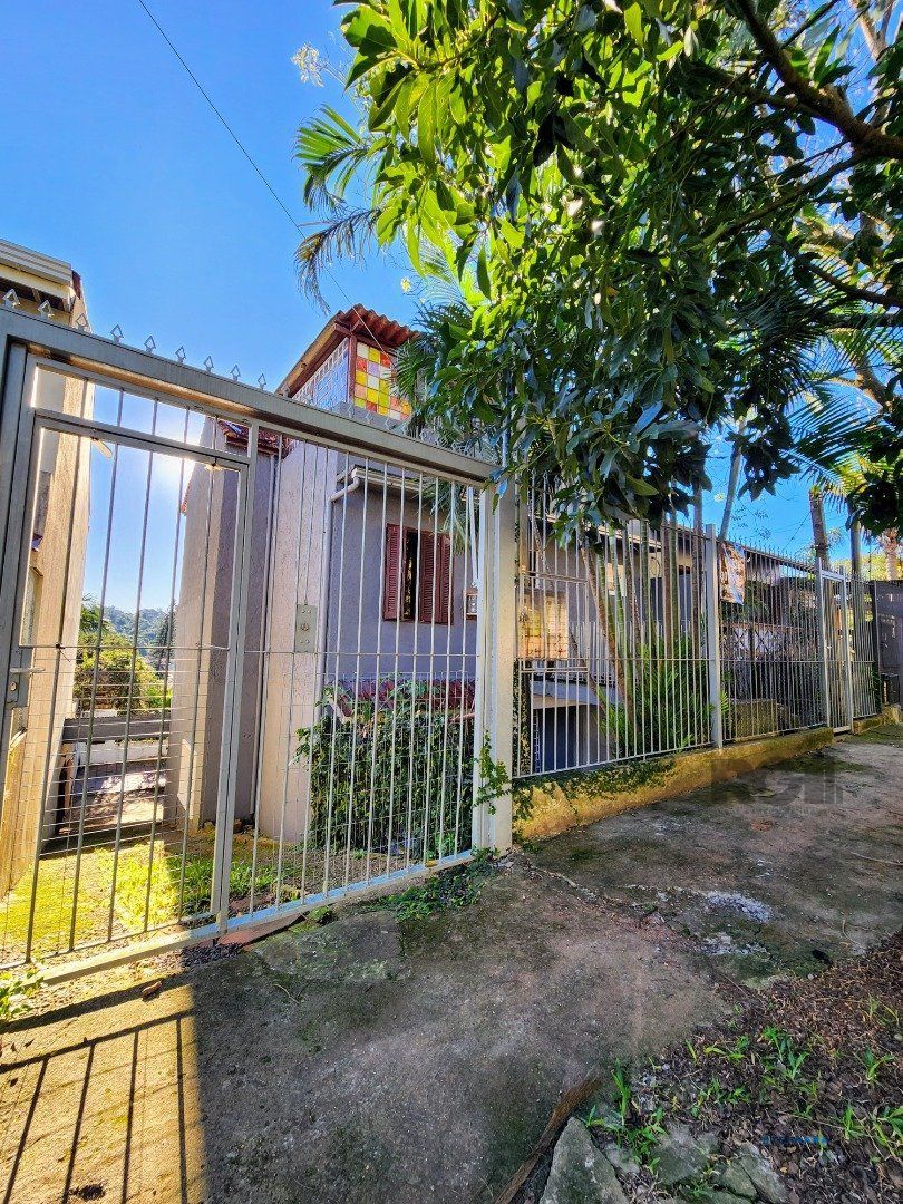 Casa 4 quartos à venda, 280m², Santa Tereza - Porto Alegre