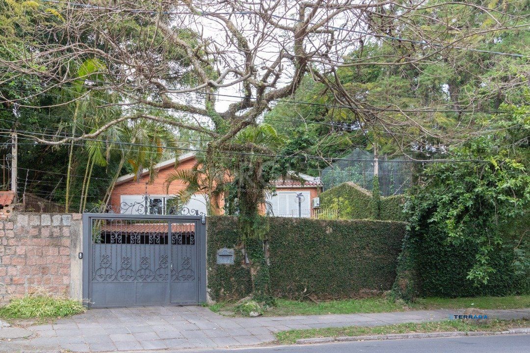 Casa para Venda - 300m², 4 dormitórios, sendo 2 suites, 4 vagas - Vila Assunção