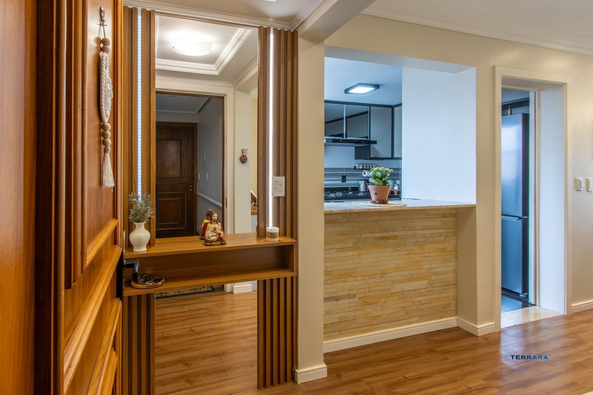 Excelente cobertura à venda com 154m², 3 dormitórios, 1 suíte, 3 vagas, no bairro Ipanema em Porto Alegre