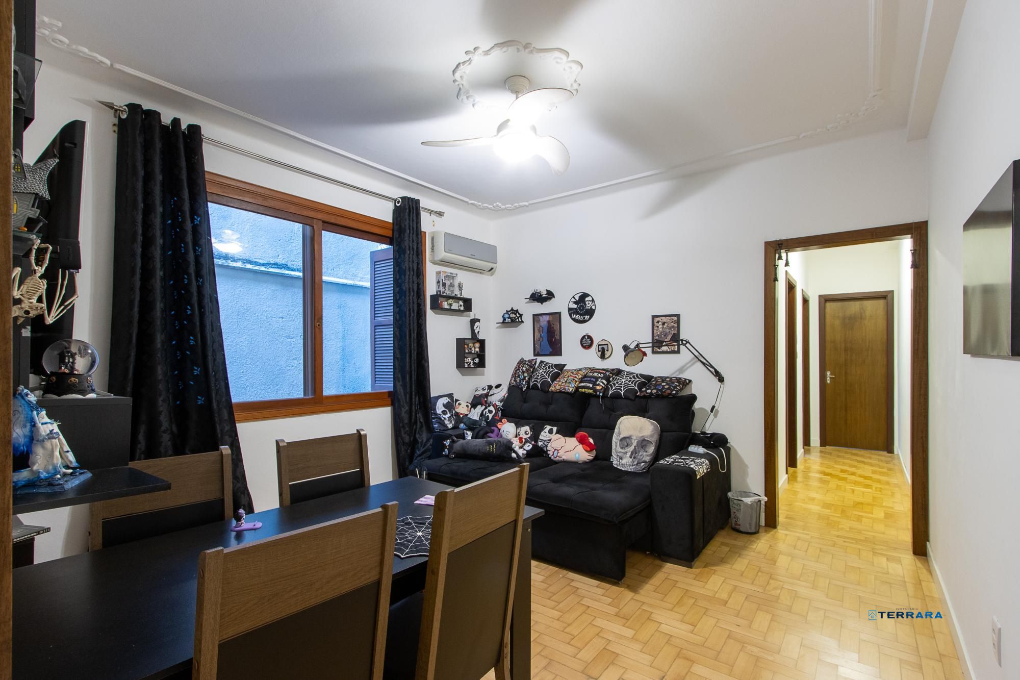 Apartamento Semi-mobiliado de 2 Quartos no Bairro Bom Fim