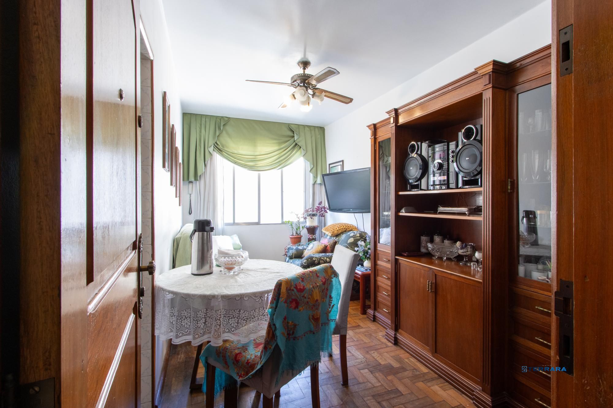 Apartamento, 1 quarto, à venda, 49 m², Menino Deus - Porto Alegre — foto 2