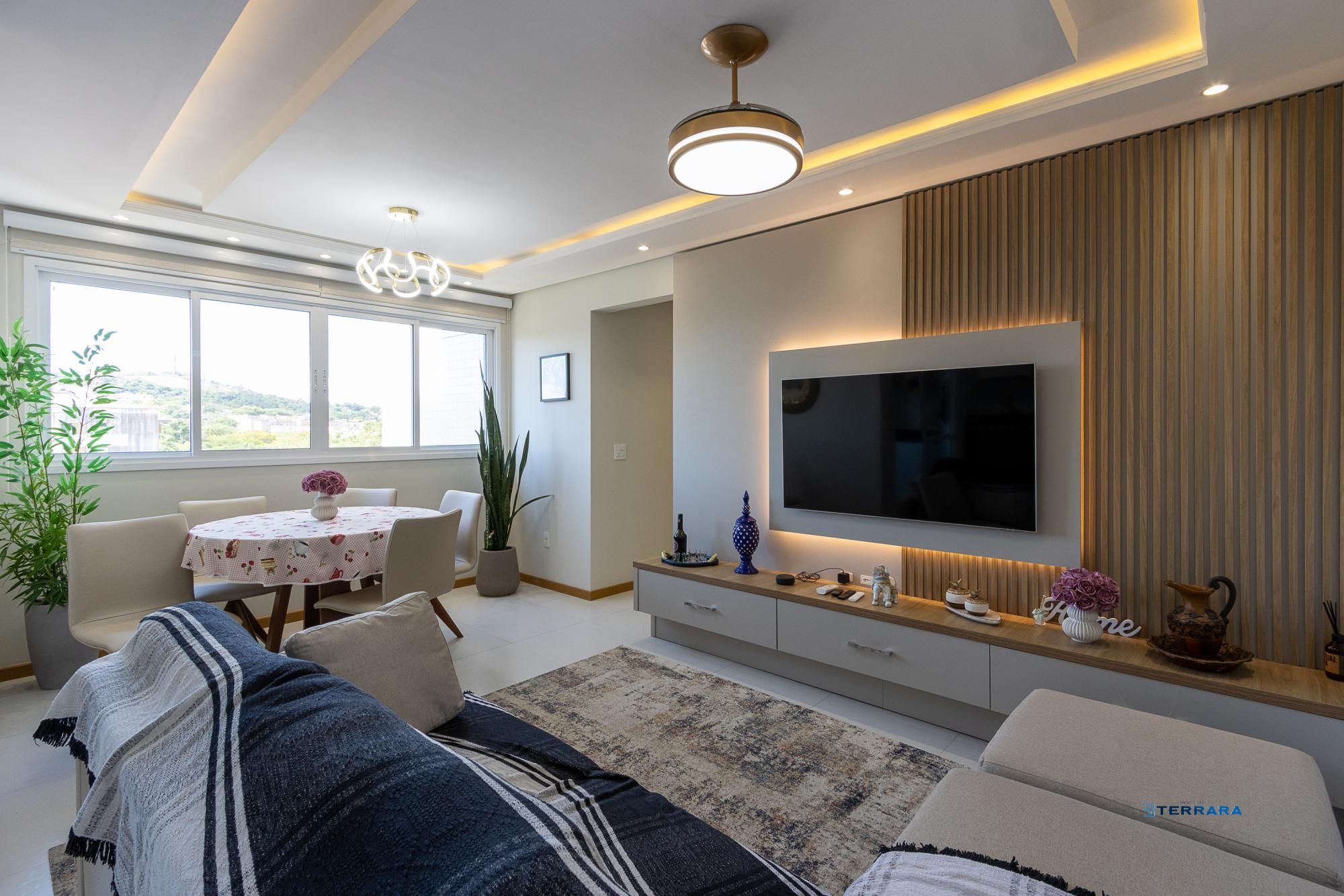 Apartamento | 3 Quartos | 1 Suíte | 103,29m2 Privativos | Vaga Dupla | Bairro Cristal