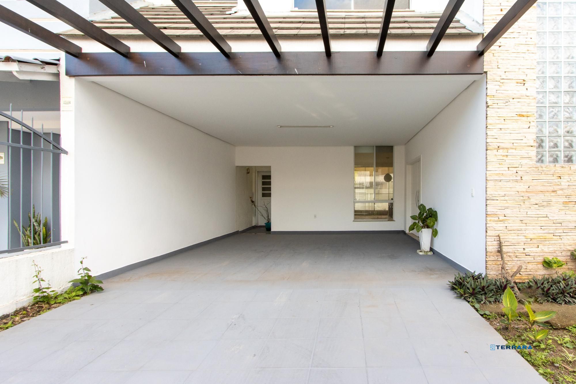 Sobrado 4 quartos à venda, 251m², Hípica - Porto Alegre