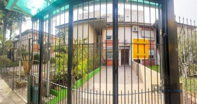 Apartamento 3 dorm., suíte e 2 vagas de garagem