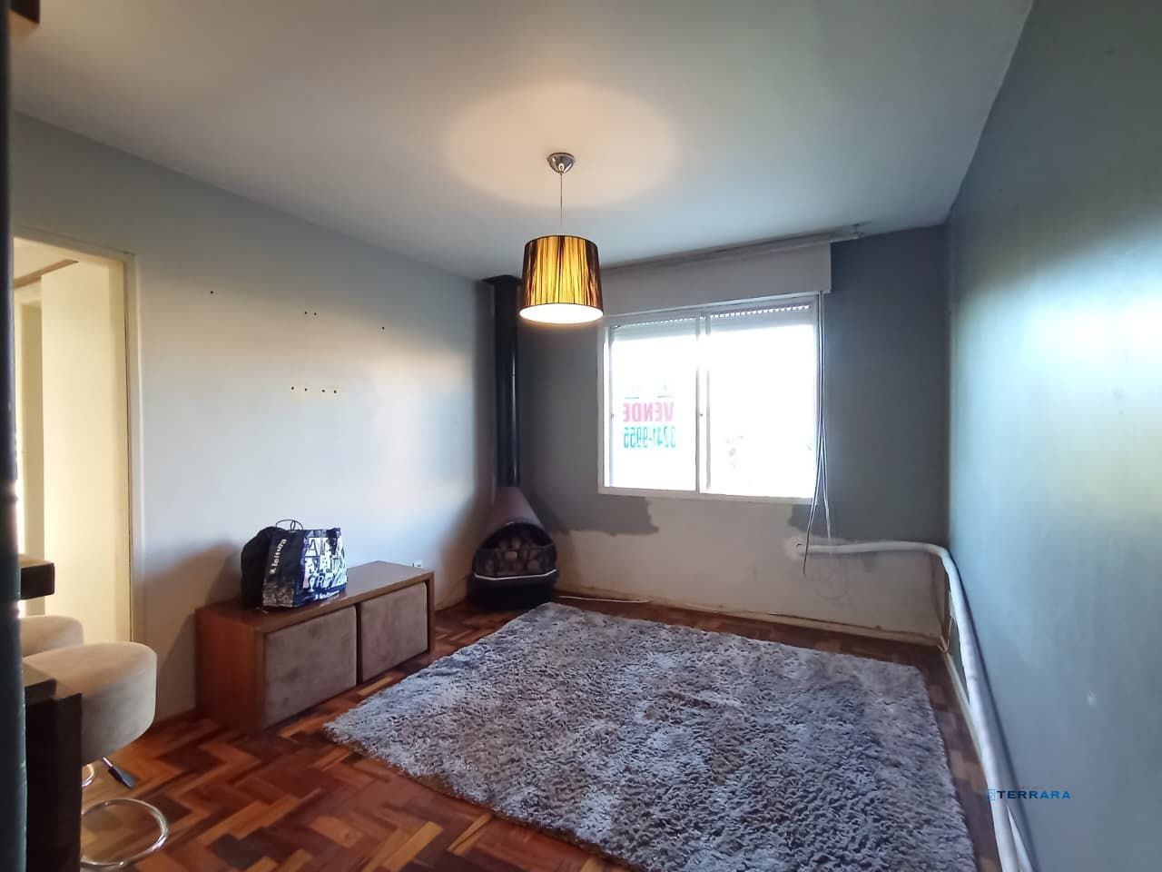 Apartamento de dois dormitórios á venda no bairro Cristal em Porto Alegre.