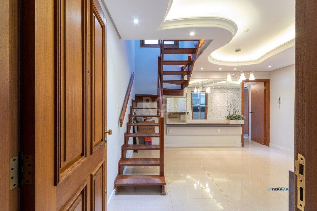 Cobertura no Edificio Costa do Sol, 3 quartos, à venda, 247 m², Vila Ipiranga - Porto Alegre — foto 2
