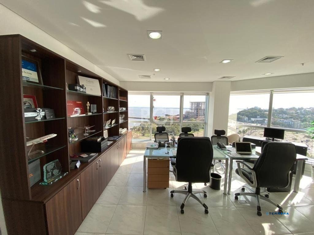 Salas Comerciais ,Imóvel MOBILIADO com 121m²