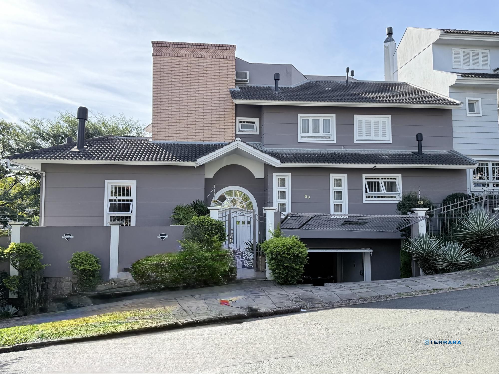 Casa 5 quartos à venda, 458m², Chácara das Pedras - Porto Alegre