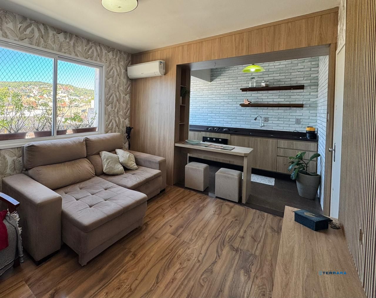 Apartamento de 01 dormitório, semimobiliado