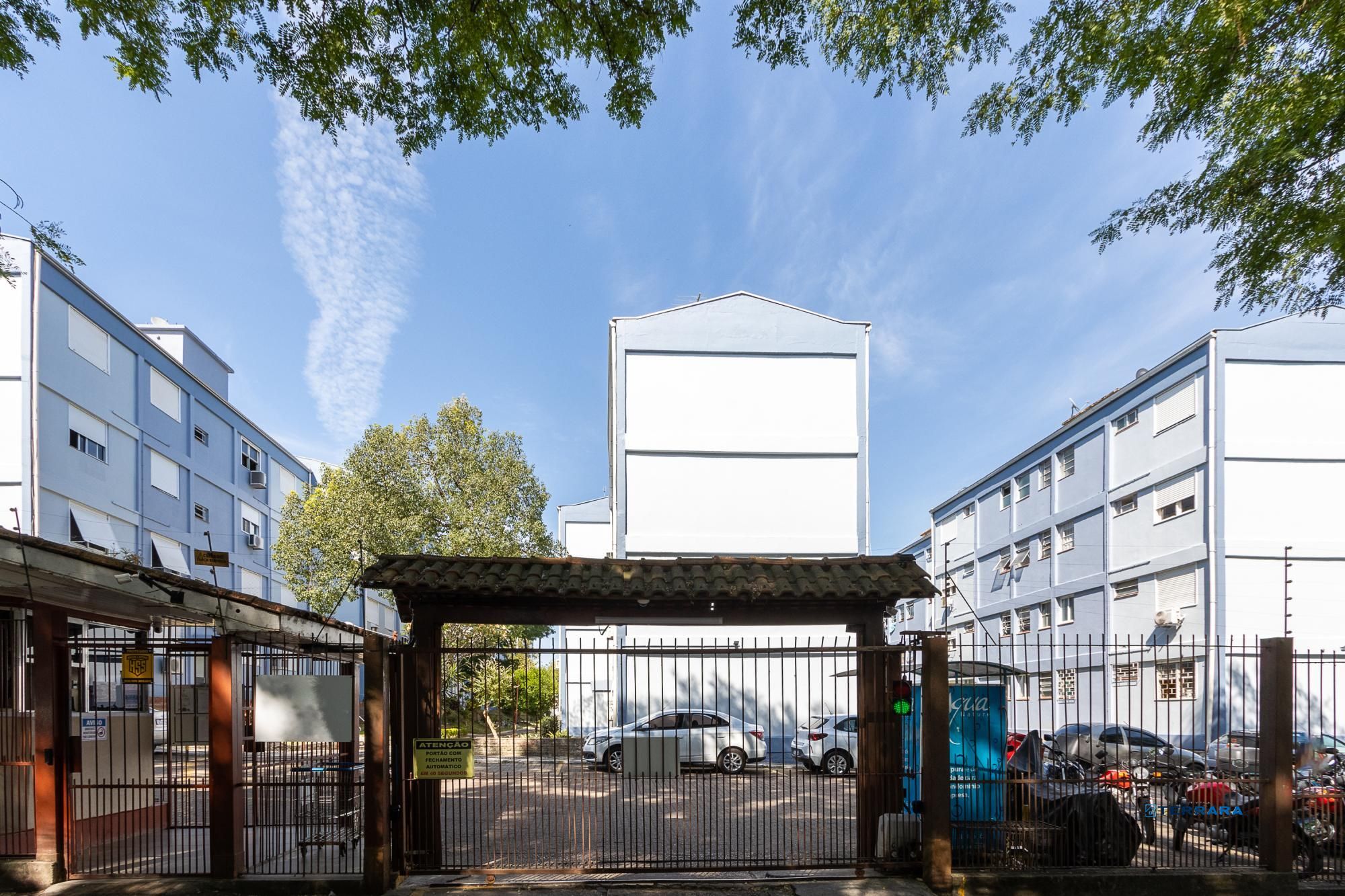 APARTAMENTO  2 QUARTOS, 1 VAGA ROTATIVA - BAIRRO CAMAQUÃ