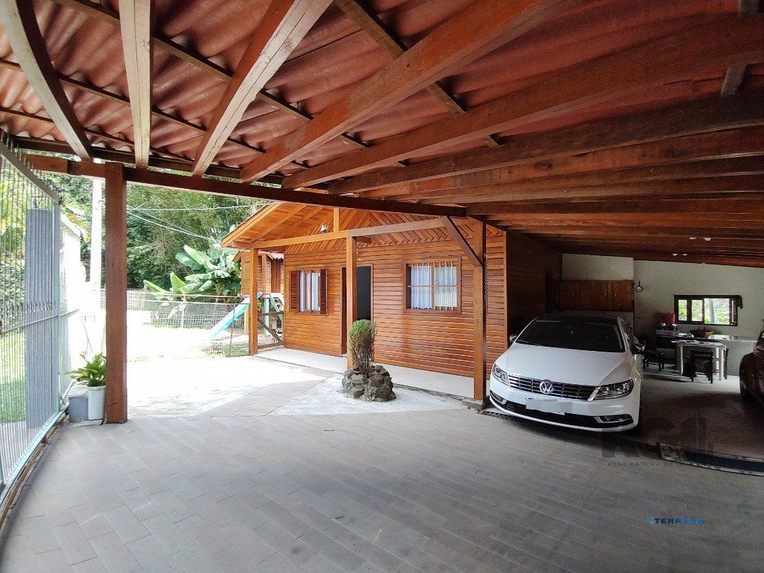 Casa térrea, 2 quartos, edícula com 2 quartos, pático, piscina - Bairro Cavalhado