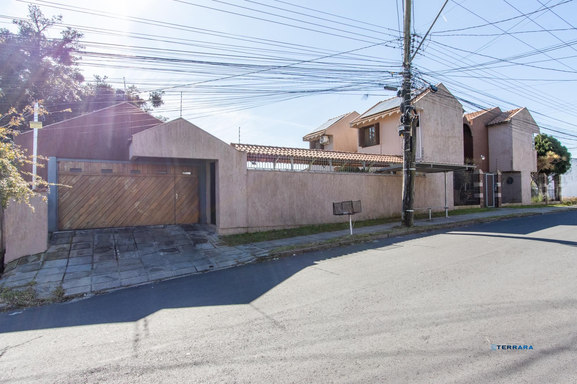 Casa para Venda - 255.68m², 4 dormitórios, sendo 1 suites, 2 vagas - Tristeza