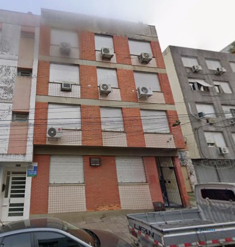 Apartamento no Centro de 1 dormitório DESOCUPADO