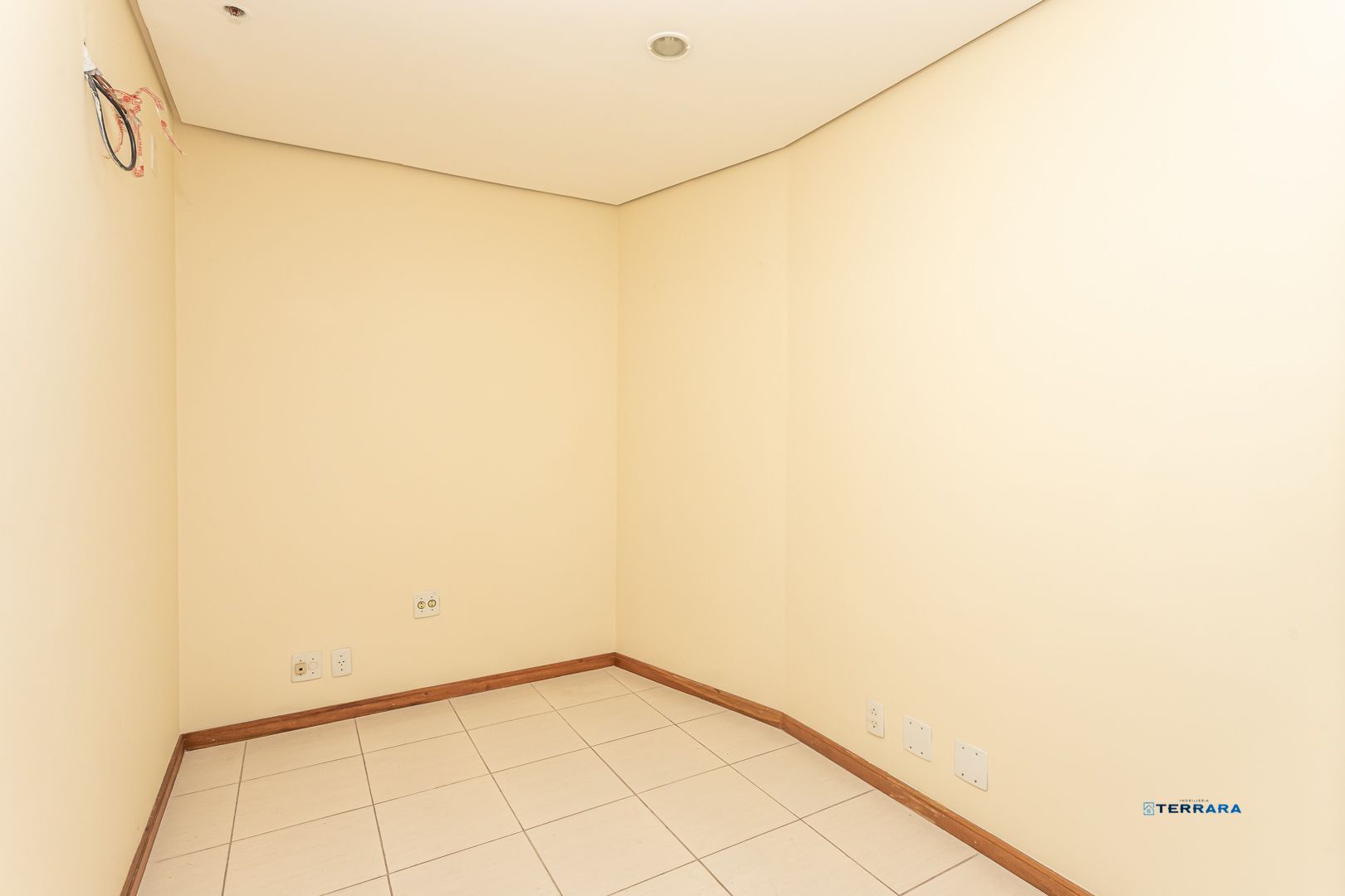 Sala Comercial, 2 salas, à venda, 54 m², Floresta - Porto Alegre — foto 4