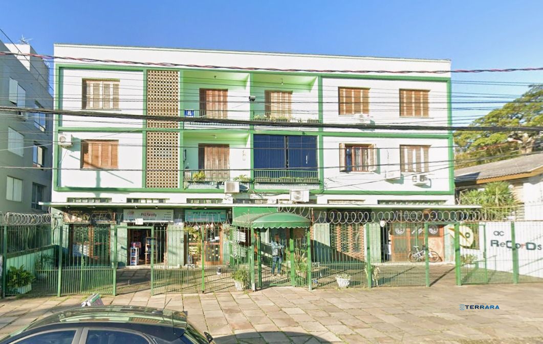 Apartamento no bairro Teresópolis de 1 dormitório térreo com pátio