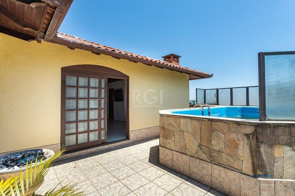 Cobertura duplex no Sarandi de 3 dormitórios e 2 vagas