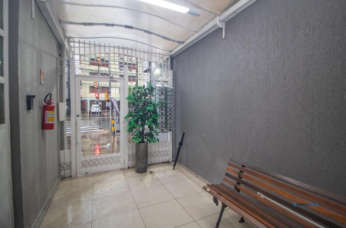Apartamento, 1 quarto, à venda, 36 m², Menino Deus - Porto Alegre — foto 2
